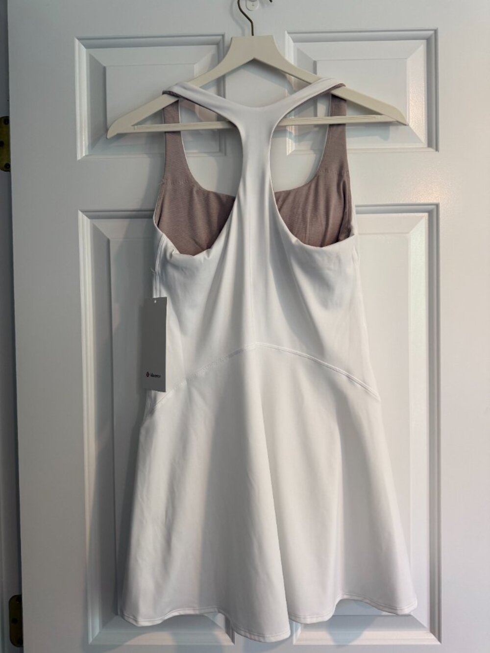 NWT Lululemon Lightweight Linerless Tennis Dress White Size 6 Built-In Bra - Picture 3 of 3